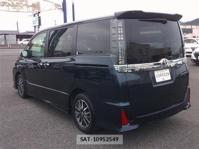 Toyota VOXY 2015-05 8372935-7