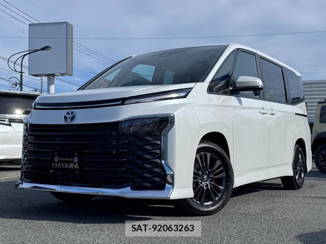 Toyota VOXY 2026-08 8372941-0