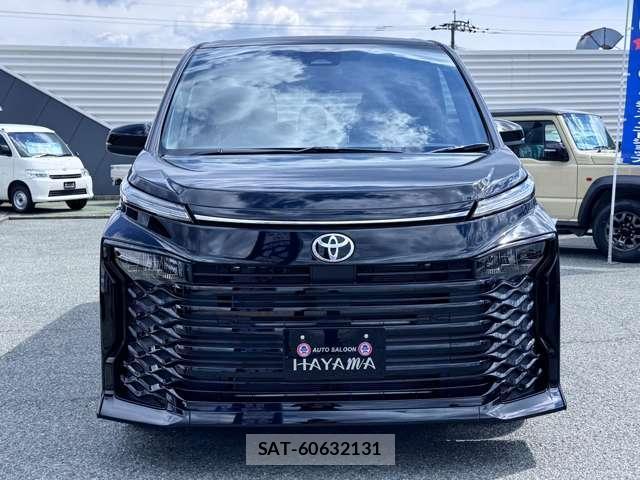 Toyota VOXY 2026-08 8372942-11