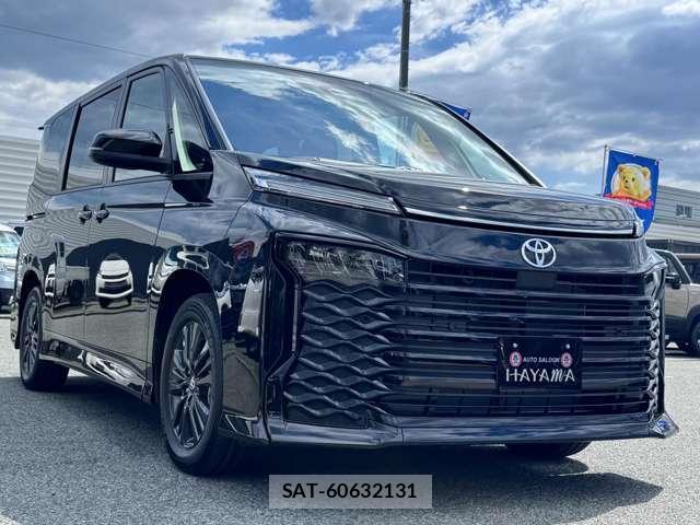 Toyota VOXY 2026-08 8372942-4