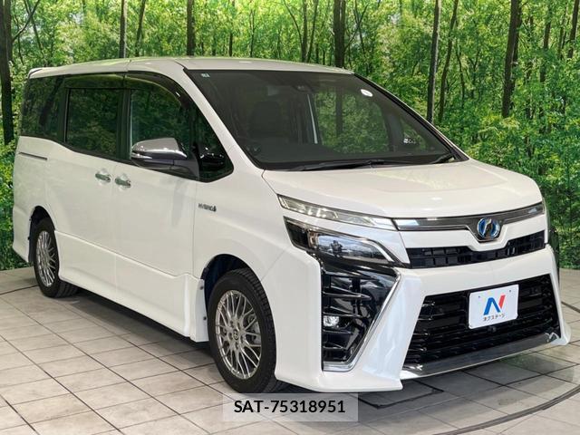 Toyota VOXY 2019-04 8373061-17