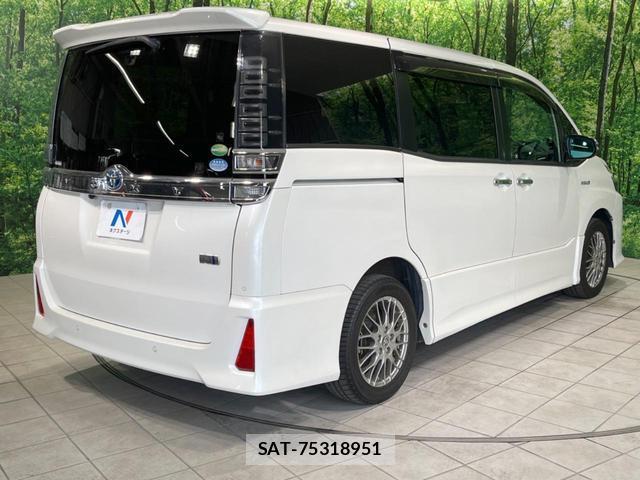 Toyota VOXY 2019-04 8373061-18