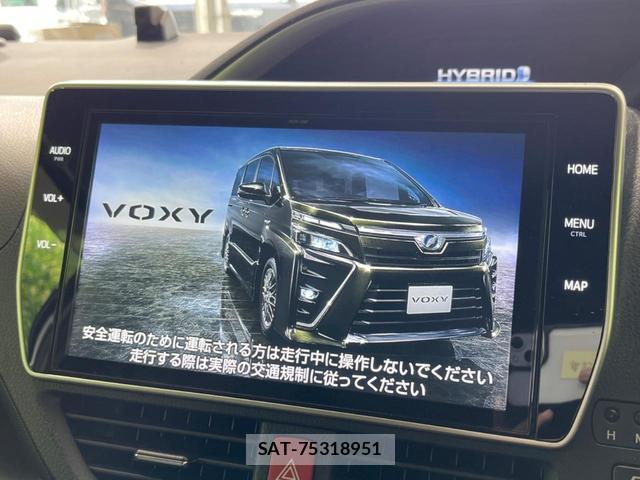 Toyota VOXY 2019-04 8373061-2