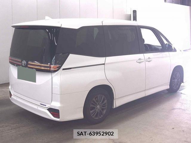 Toyota VOXY 2023-07 8373082-1