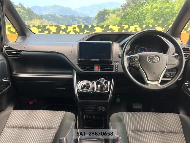 Toyota VOXY 2018-03 8373129-1