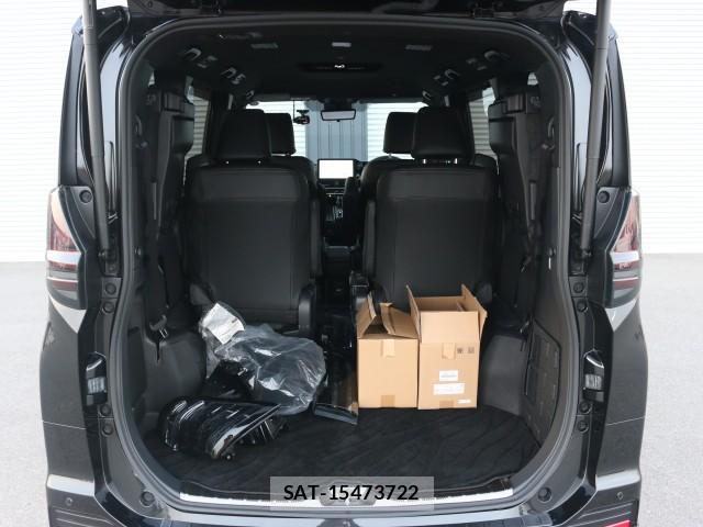 Toyota VOXY 2025-02 8373171-18