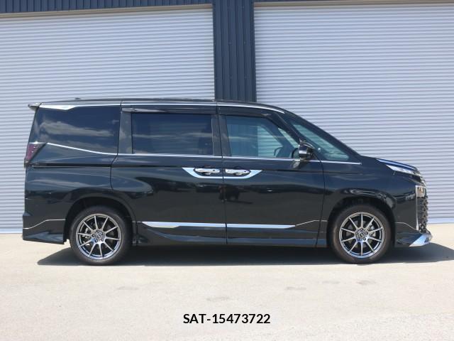 Toyota VOXY 2025-02 8373171-3