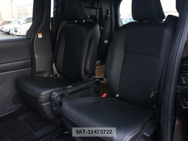 Toyota VOXY 2025-02 8373171-6