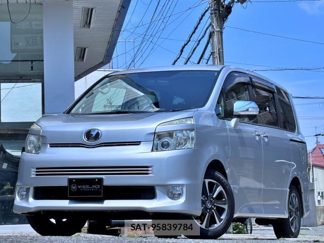 Toyota VOXY 2008-11 8373238-0