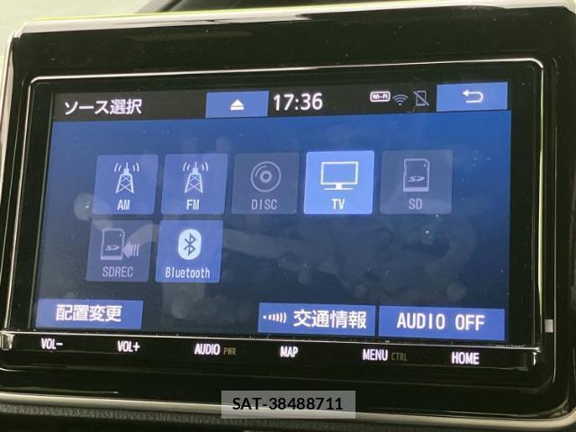 Toyota VOXY 2019-07 8373254-11