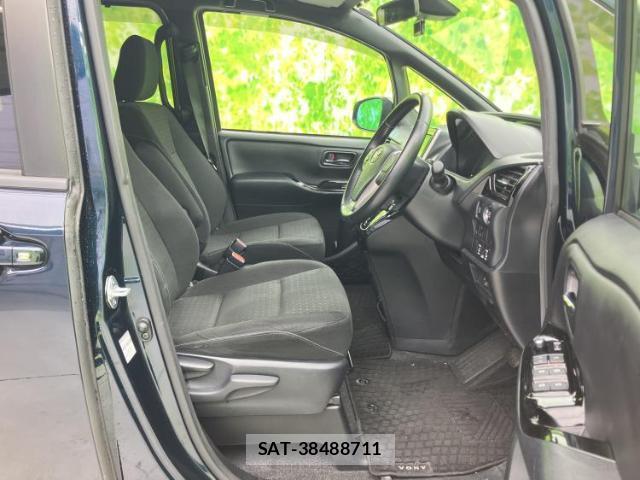 Toyota VOXY 2019-07 8373254-3
