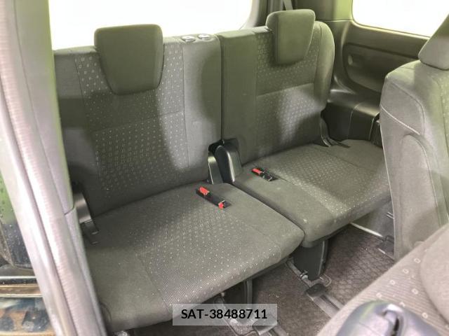 Toyota VOXY 2019-07 8373254-5