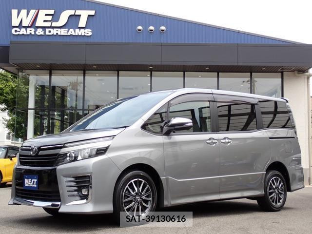 Toyota VOXY 2016-11 8373278-0