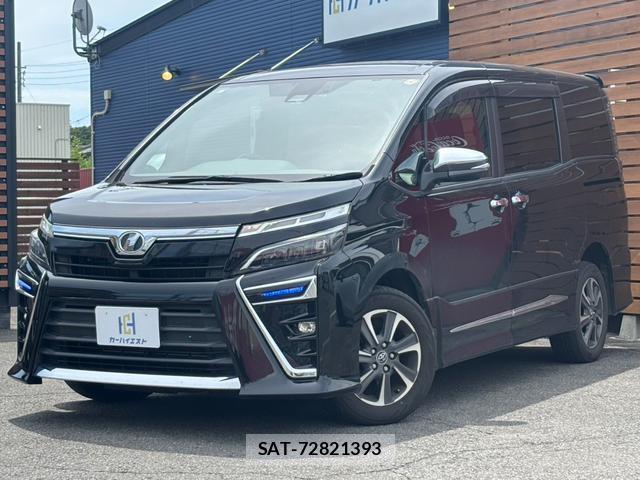 Toyota VOXY 2018-11 8373335-0