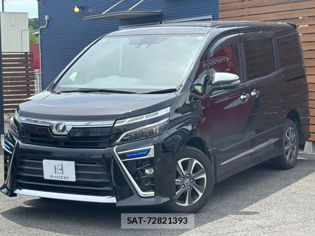 Toyota VOXY 2018-11 8373335-1
