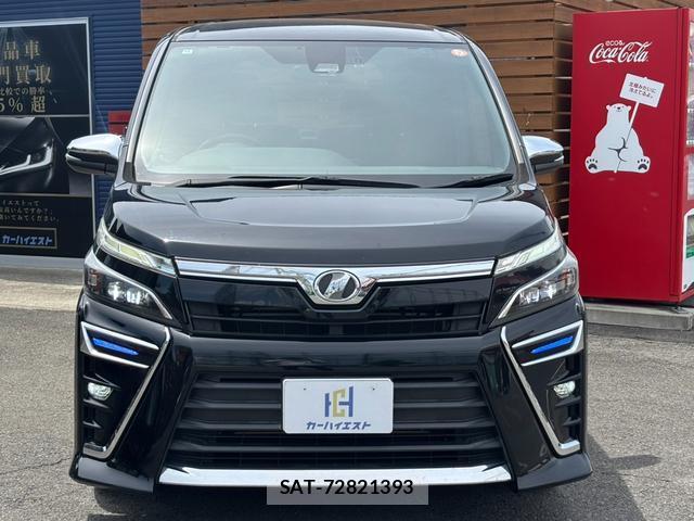 Toyota VOXY 2018-11 8373335-2
