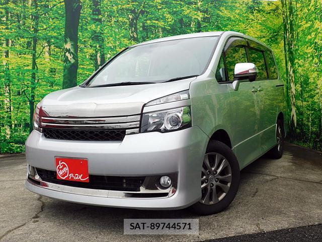 Toyota VOXY 2011-03 8373355-0