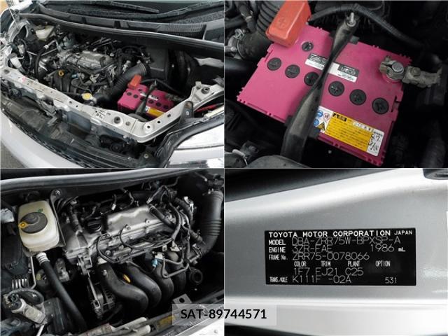 Toyota VOXY 2011-03 8373355-17