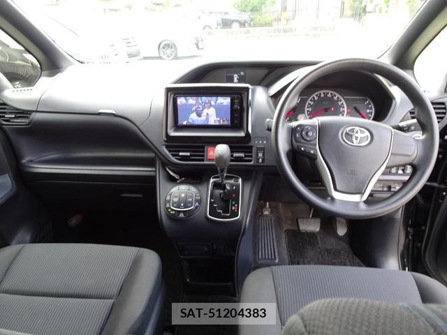 Toyota VOXY 2014-09 8373357-4