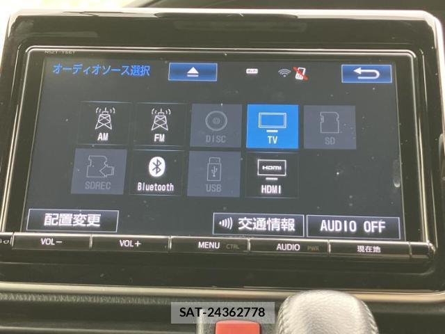 Toyota VOXY 2017-08 8373413-10