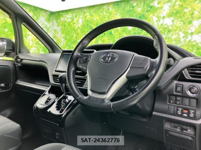 Toyota VOXY 2017-08 8373413-3