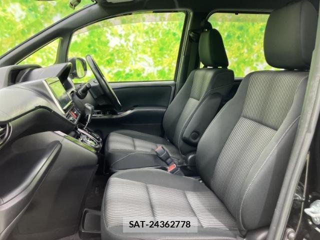 Toyota VOXY 2017-08 8373413-6