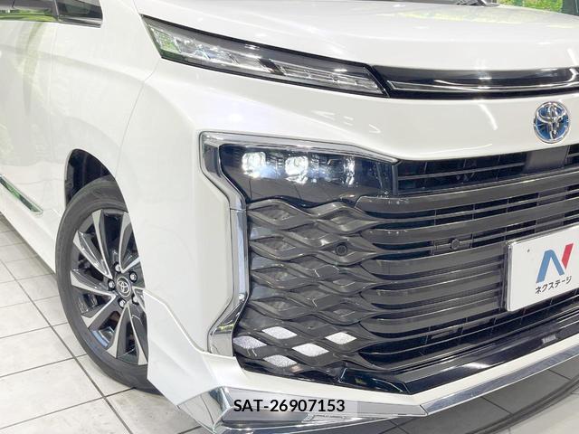 Toyota VOXY 2022-12 8373470-12