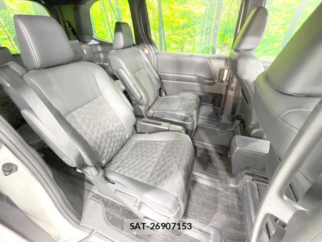 Toyota VOXY 2022-12 8373470-8