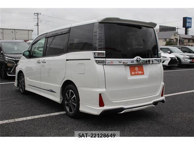 Toyota VOXY 2021-07 8373533-10