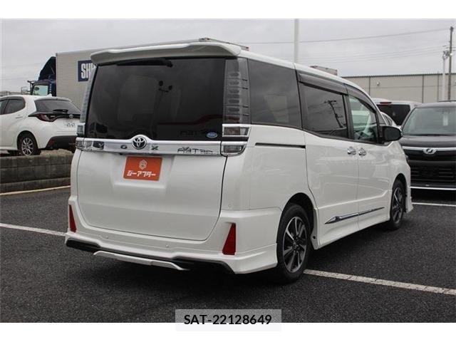 Toyota VOXY 2021-07 8373533-12