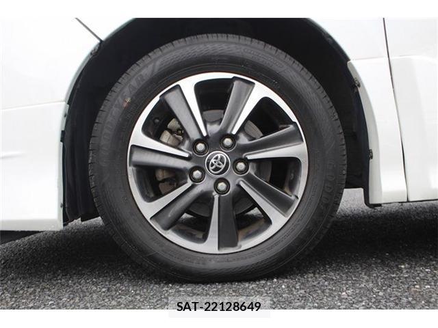 Toyota VOXY 2021-07 8373533-15