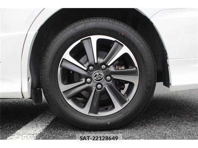 Toyota VOXY 2021-07 8373533-16