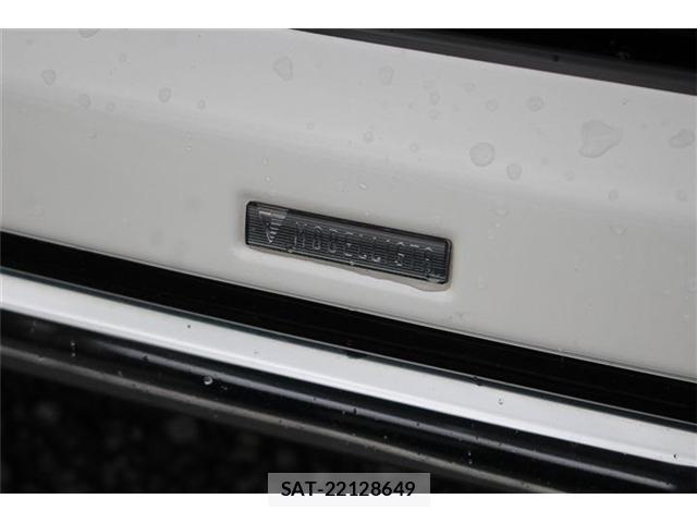 Toyota VOXY 2021-07 8373533-3