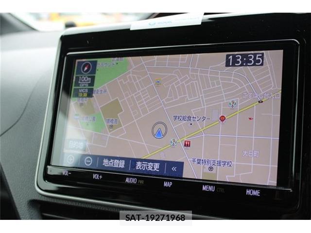 Toyota VOXY 2019-06 8373536-1