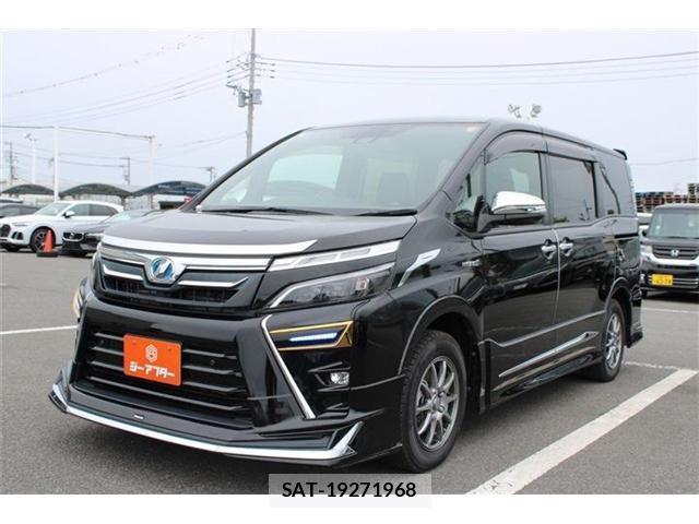 Toyota VOXY 2019-06 8373536-11