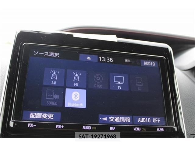 Toyota VOXY 2019-06 8373536-2