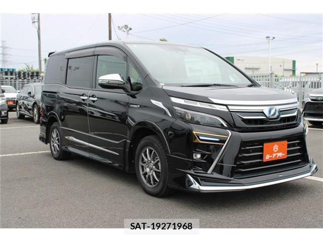 Toyota VOXY 2019-06 8373536-5