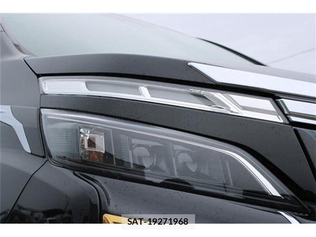 Toyota VOXY 2019-06 8373536-9