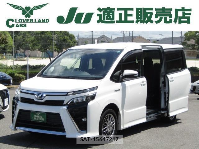 Toyota VOXY 2017-07 8373708-0