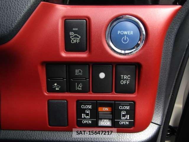 Toyota VOXY 2017-07 8373708-14