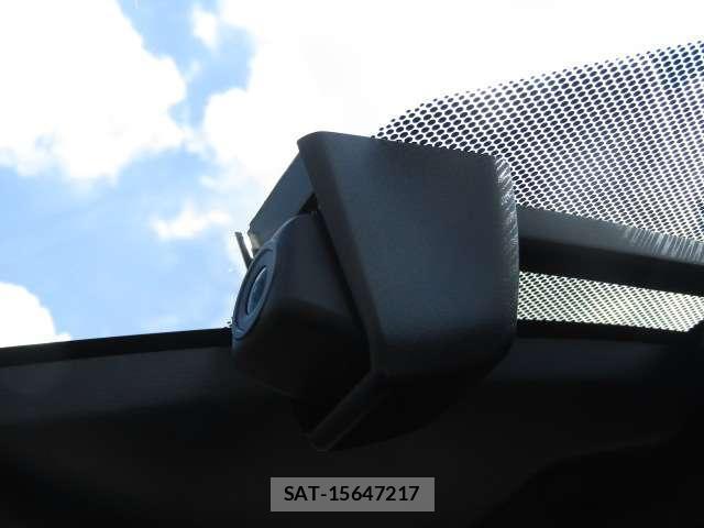 Toyota VOXY 2017-07 8373708-5