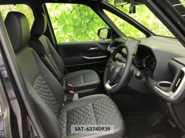 Toyota VOXY 2023-06 8373747-3