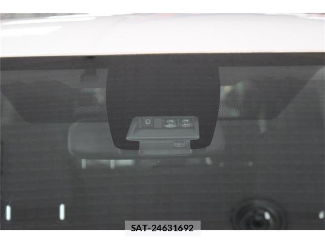 Toyota VOXY 2016-09 8373772-13