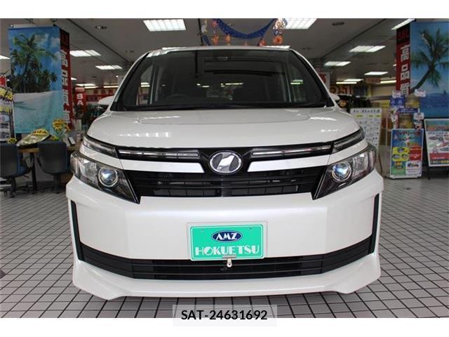 Toyota VOXY 2016-09 8373772-2