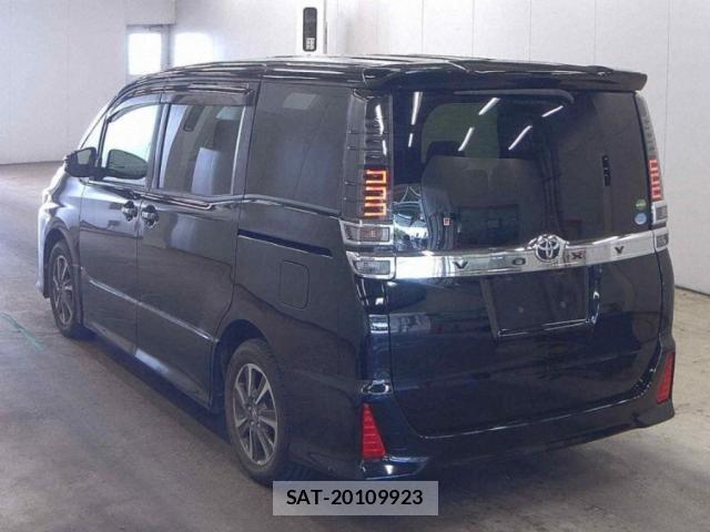 Toyota VOXY 2017-08 8373886-1