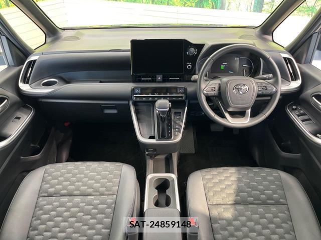 Toyota VOXY 2025-06 8373925-1