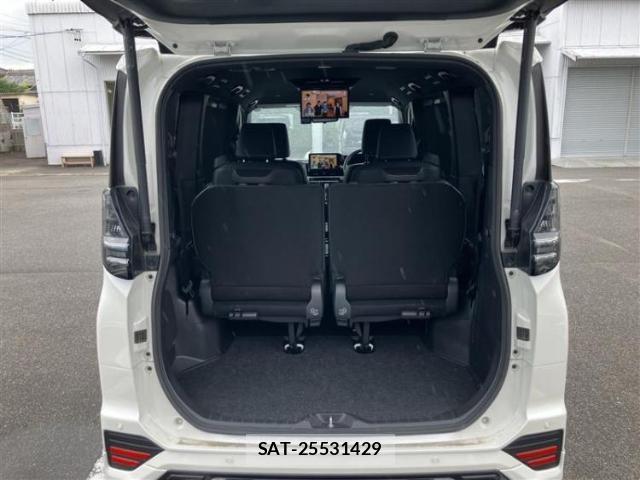 Toyota VOXY 2023-09 8374099-6