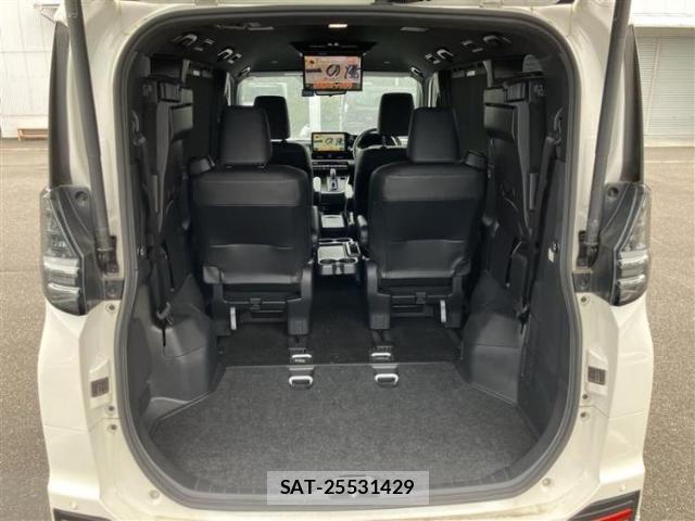 Toyota VOXY 2023-09 8374099-7