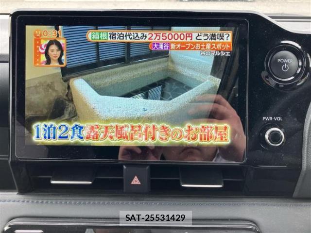 Toyota VOXY 2023-09 8374099-9