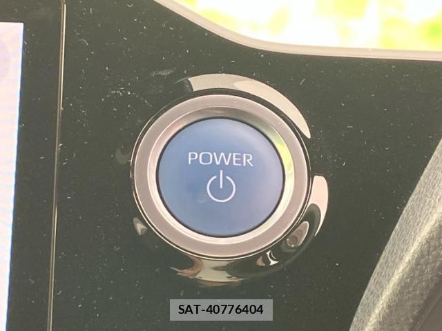 Toyota VOXY 2023-08 8374131-15